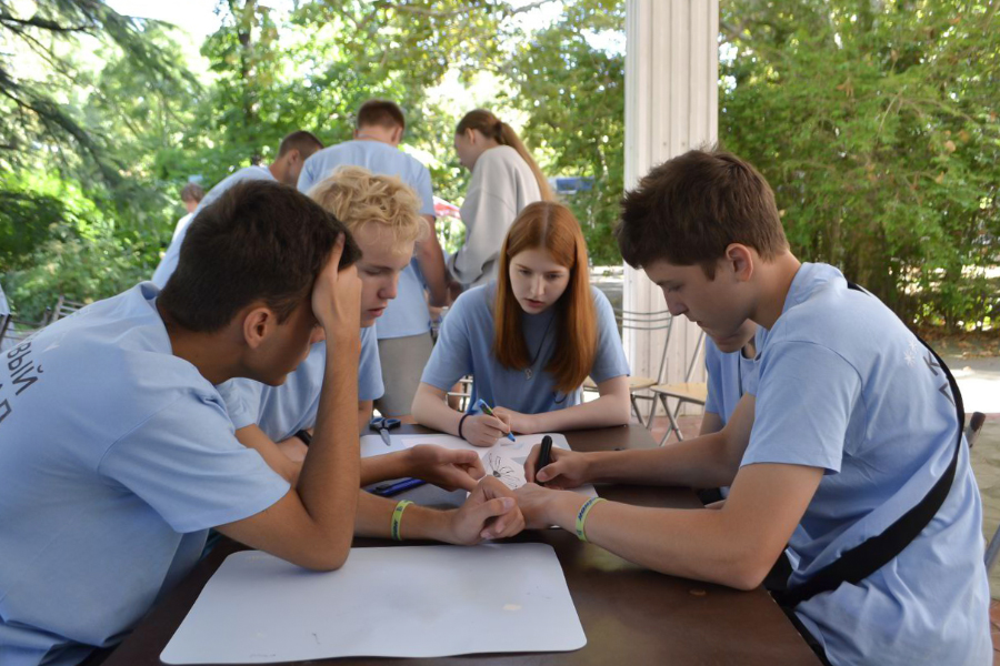 Студенты МЭИ приняли участие в организации модуля РусГидро в ВДЦ «Орлёнок» в рамках Всероссийской смены #ВместеЯрче