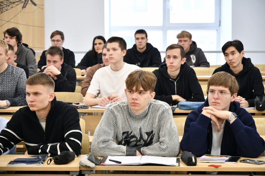 НИУ «МЭИ» посетила делегация Евразийской экономической комиссии